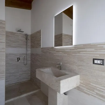 빌라 Villa Brunestica *